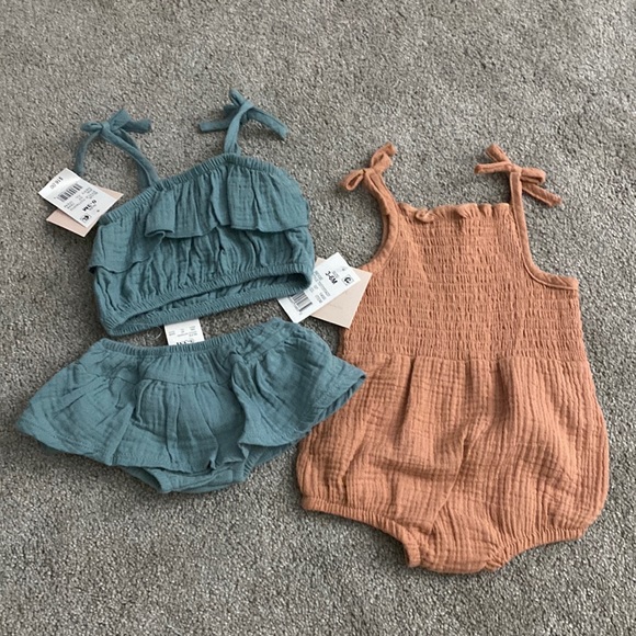 Grayson Mini shoulder tie romper and shoulder tie 2 piece - Picture 1 of 7